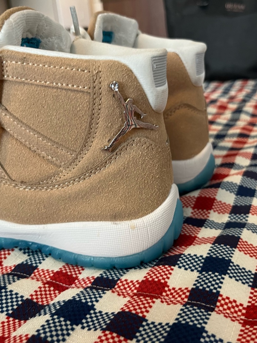 Air Jordan 11 Retro 'H-Town'  size 7 - Picture 6 of 13